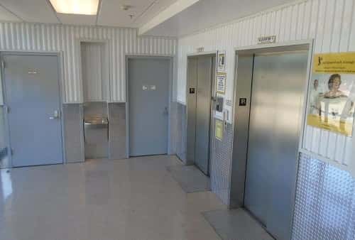 Easy Cargo Elevator Access to Metairie Storage Bins on Upper Floors in Zip Code 70003